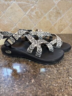 Chaco Women's Black & Cream Patterned Sandals